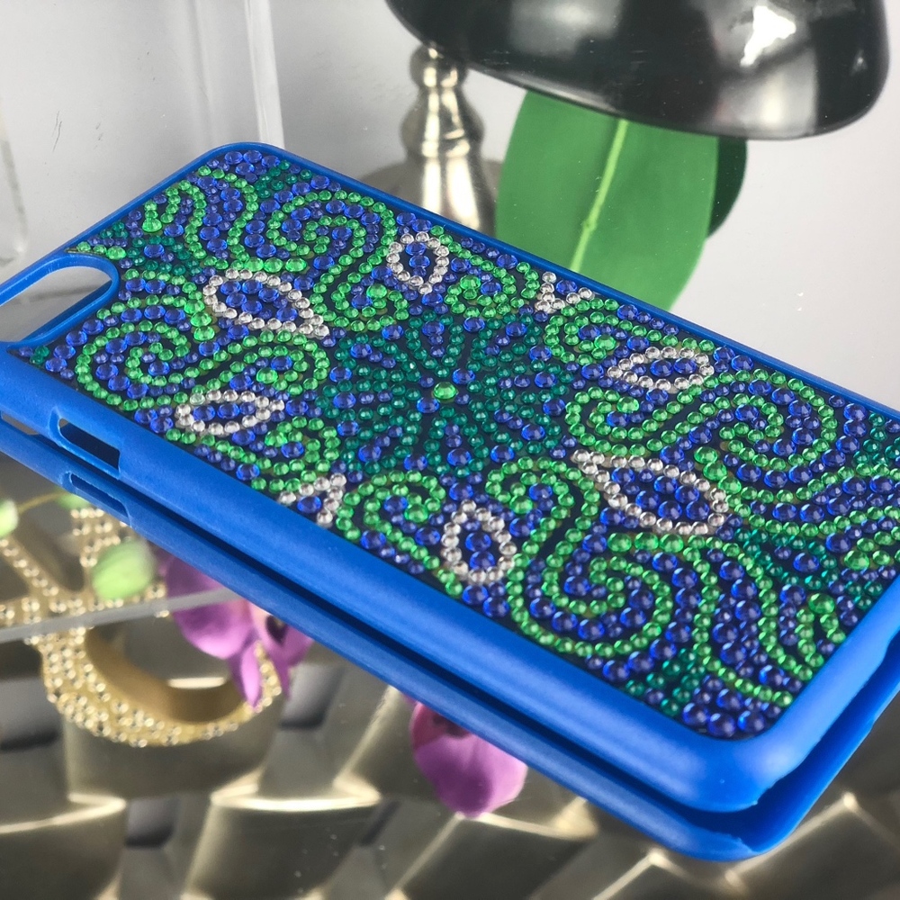 Bling Rhinestone iPhone 7 Case - Picture 3 of 8
